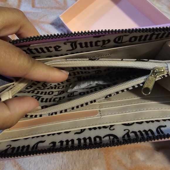Juicy Couture Wallet - Picture 8 of 8